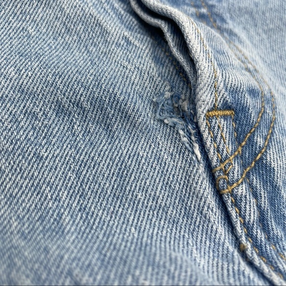 LEVIS PREMIUM WEDGIE •25• light wash button fly raw hem - Picture 4 of 10